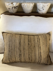 LORELEI2. THREADED SILK WEAVE. BROWN AND NATURAL.60 X 40 CM CUSHIONS.