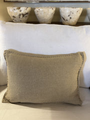 FRANCOISE2. SLUB LINEN WEAVE. NATURAL. 60 X 40 CM CUSHIONS.